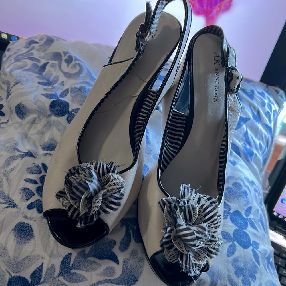 Anne Klein heels 👠